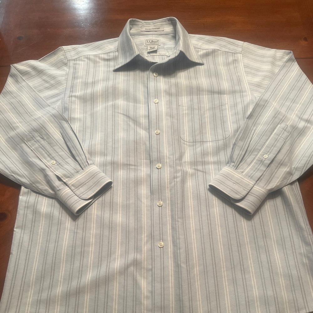 LL Bean Button Down Shirt Mens 15.5-32 Blue Excellent Wrinkle Resistant Stripe